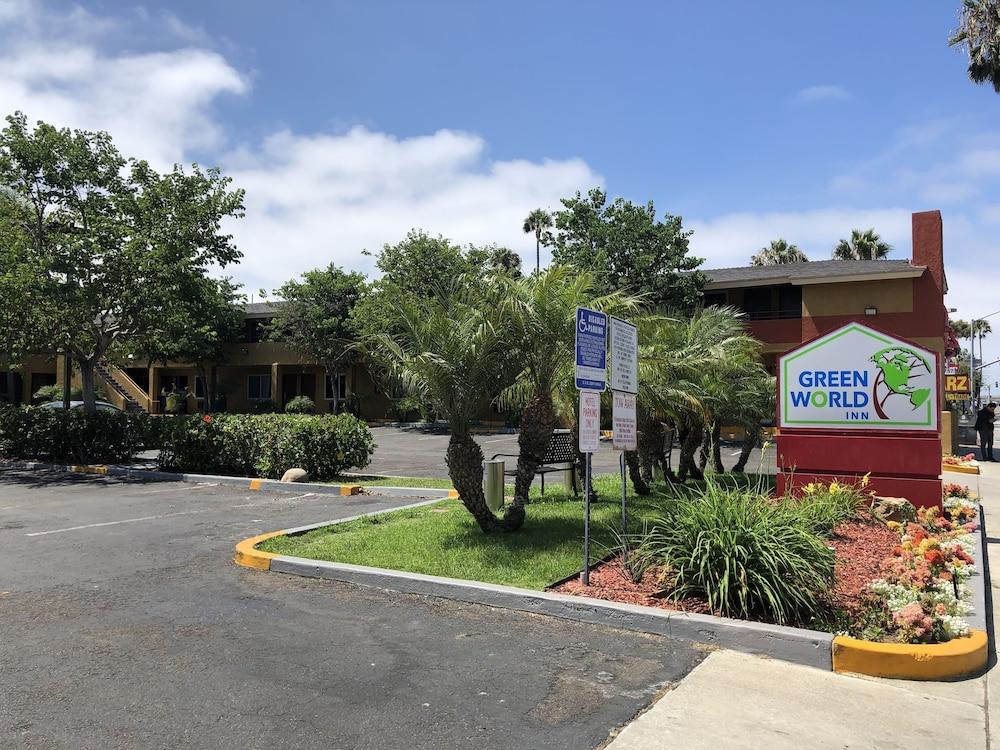 Ramada By Wyndham Near Seaworld / Mission Beach San Diego Buitenkant foto