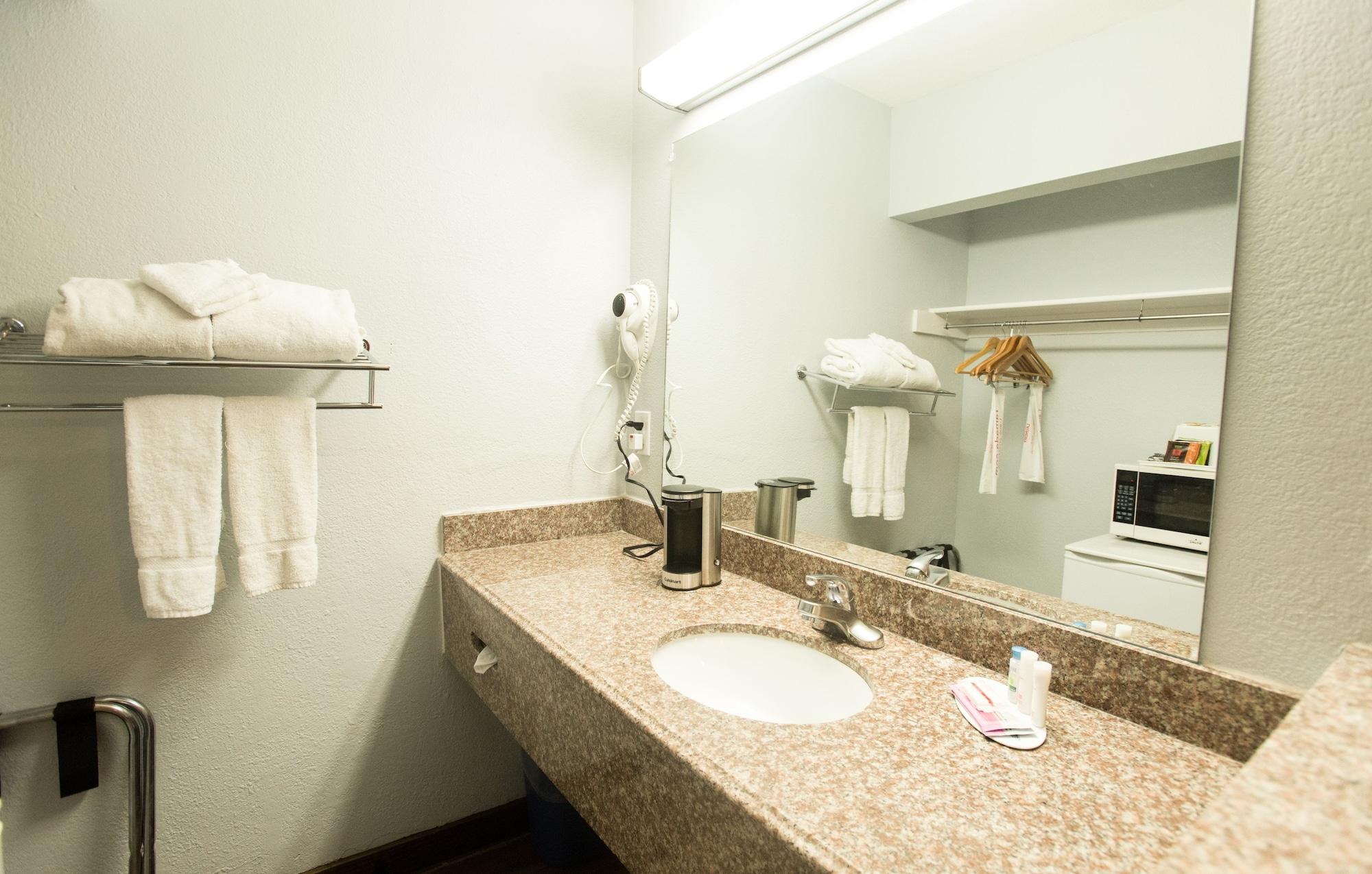 Ramada By Wyndham Near Seaworld / Mission Beach San Diego Buitenkant foto