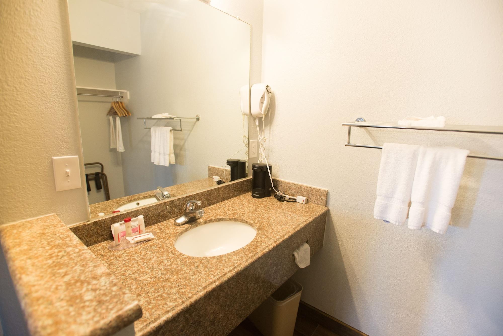 Ramada By Wyndham Near Seaworld / Mission Beach San Diego Buitenkant foto